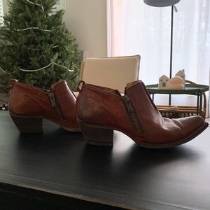 Leather Frye Bootie w/ Zips